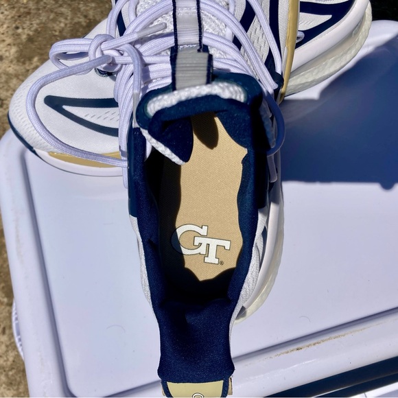 Adidas Alpha-boost
 V1 NCAA 

Size 9 - Picture 9 of 16